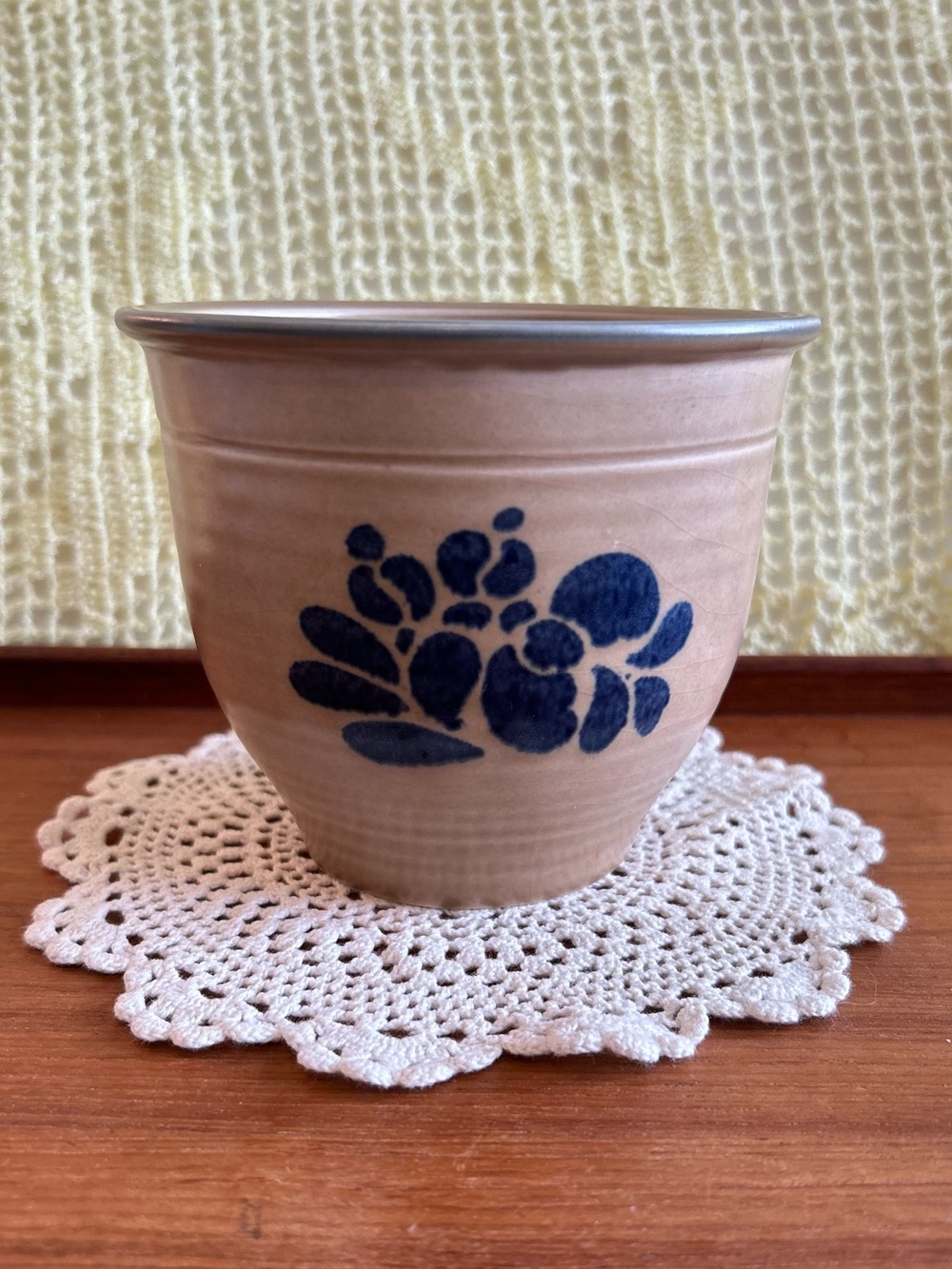 Pfaltzgraff pottery Planter Pot with Blue Floral Motif - Tan Vintage